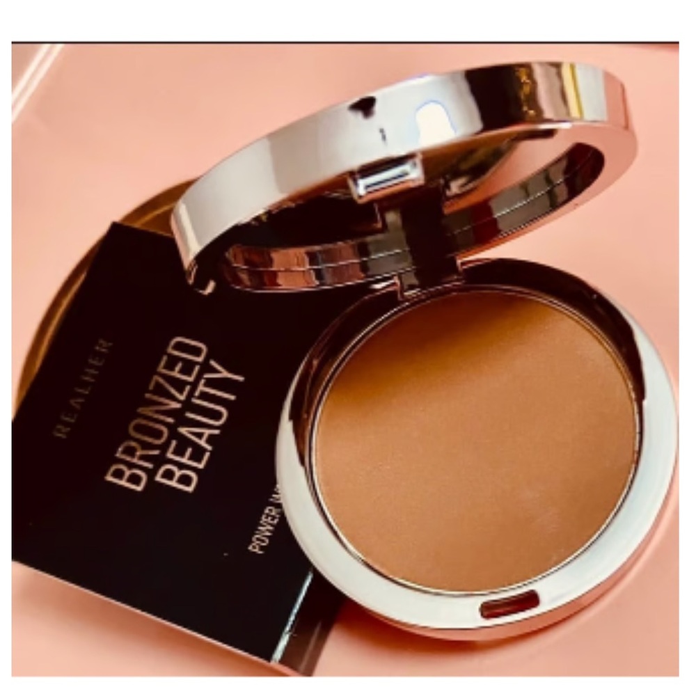 RealHer Bronzed Beauty Power Wear Ombre Bronzer NEW IN PACKAGE